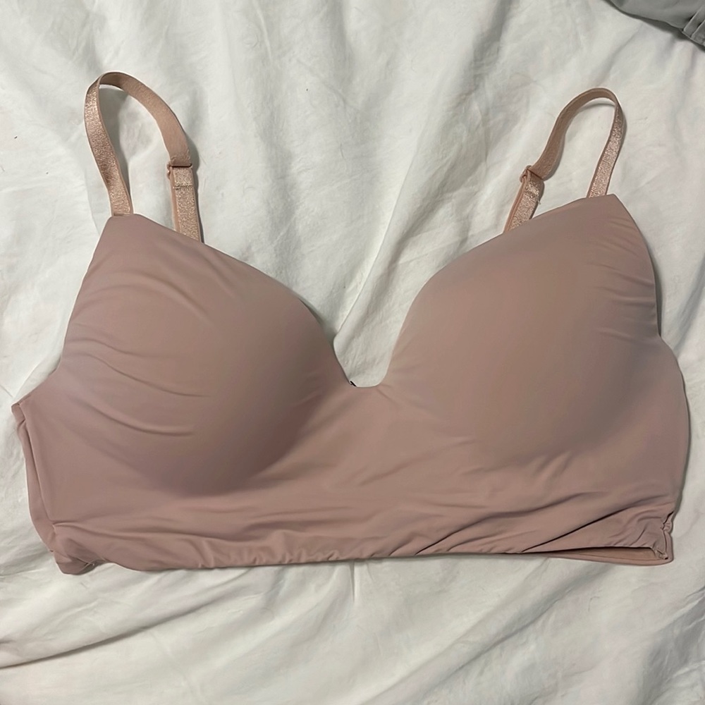 Victoria Secret T shirt, lightly lined wireless bra